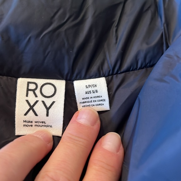 NWOT ROXY Wind Swept Puffer Jacket Coat packable Black small medium - Picture 9 of 11